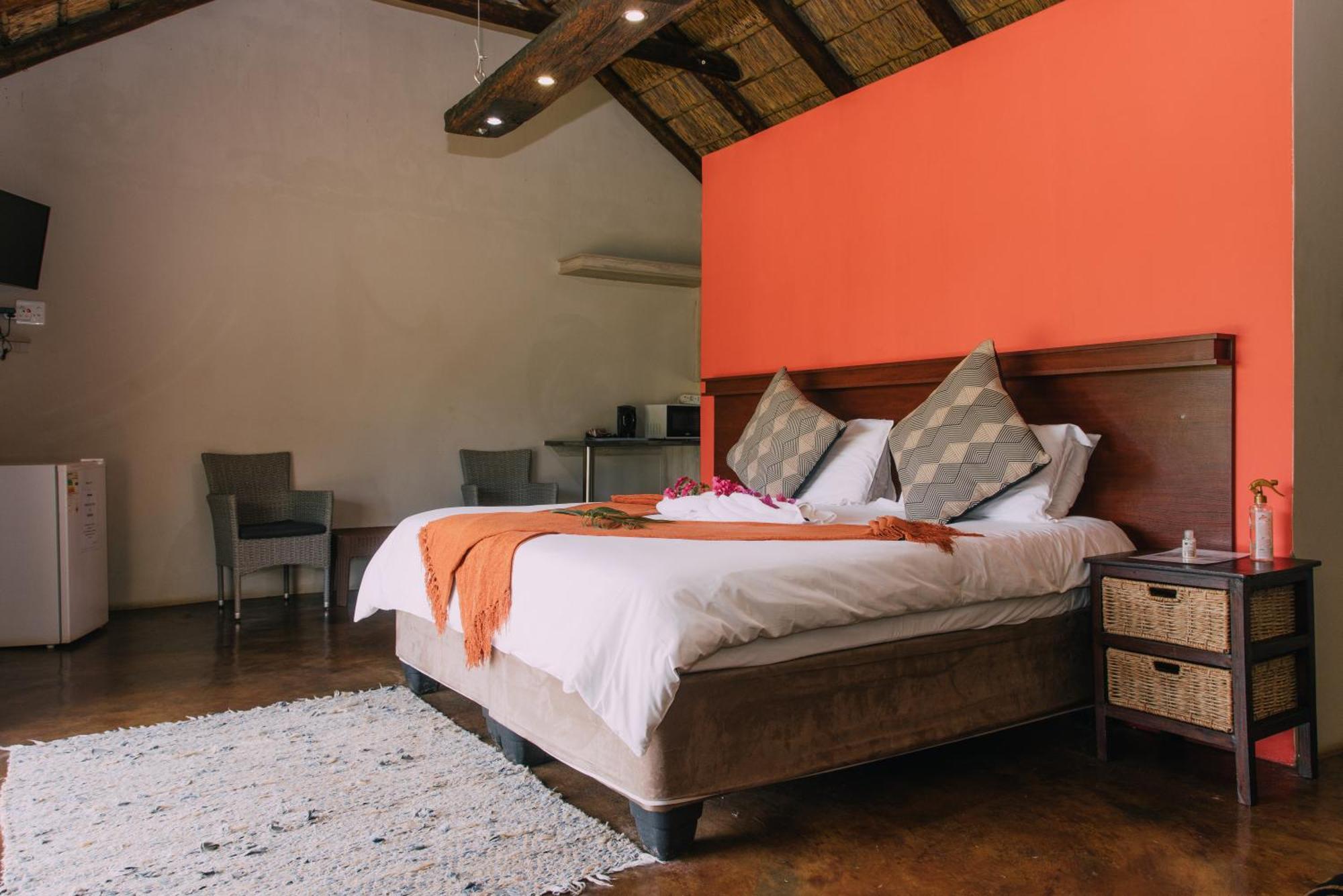 Kruger View Chalets Малелейн Екстериор снимка