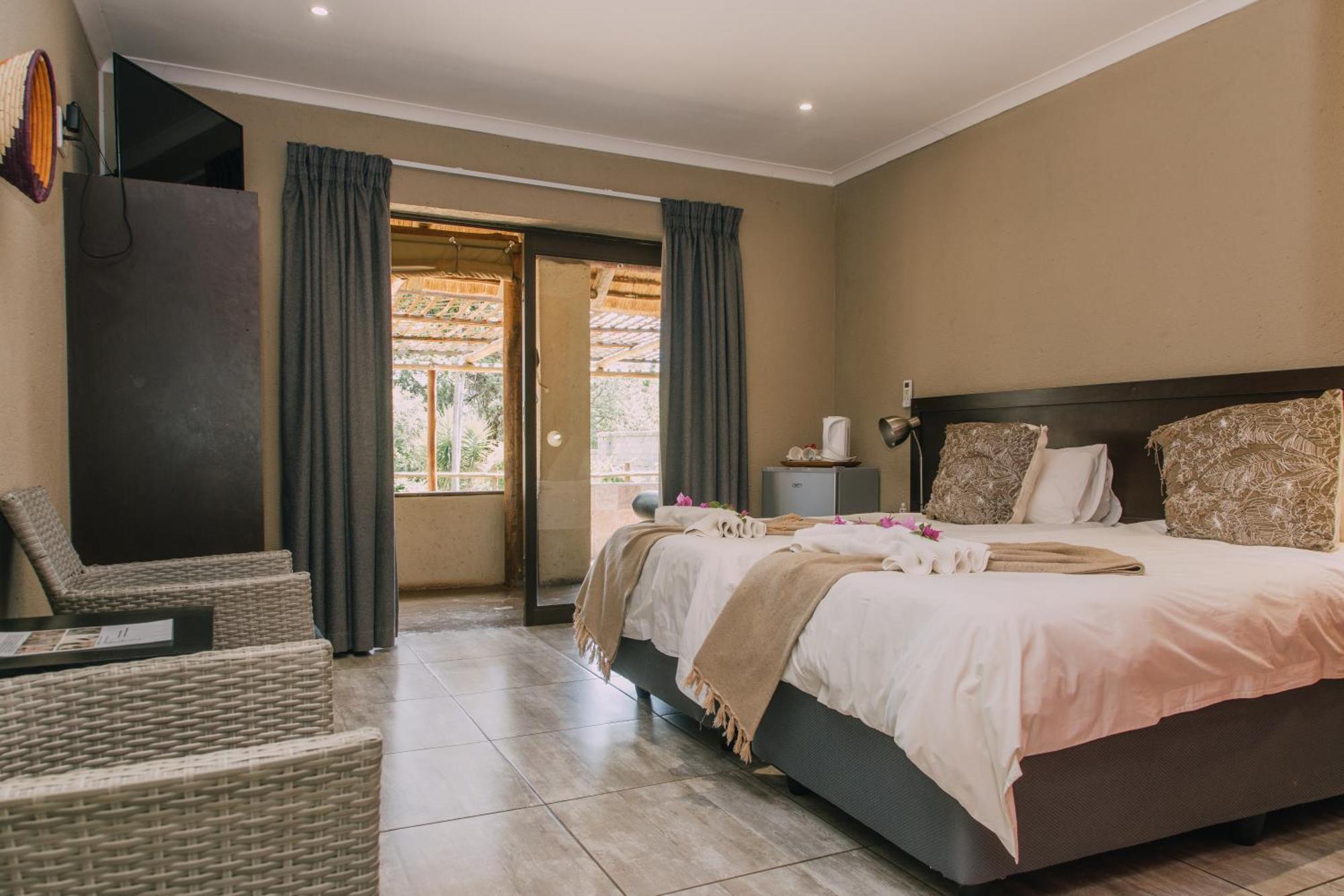 Kruger View Chalets Малелейн Екстериор снимка