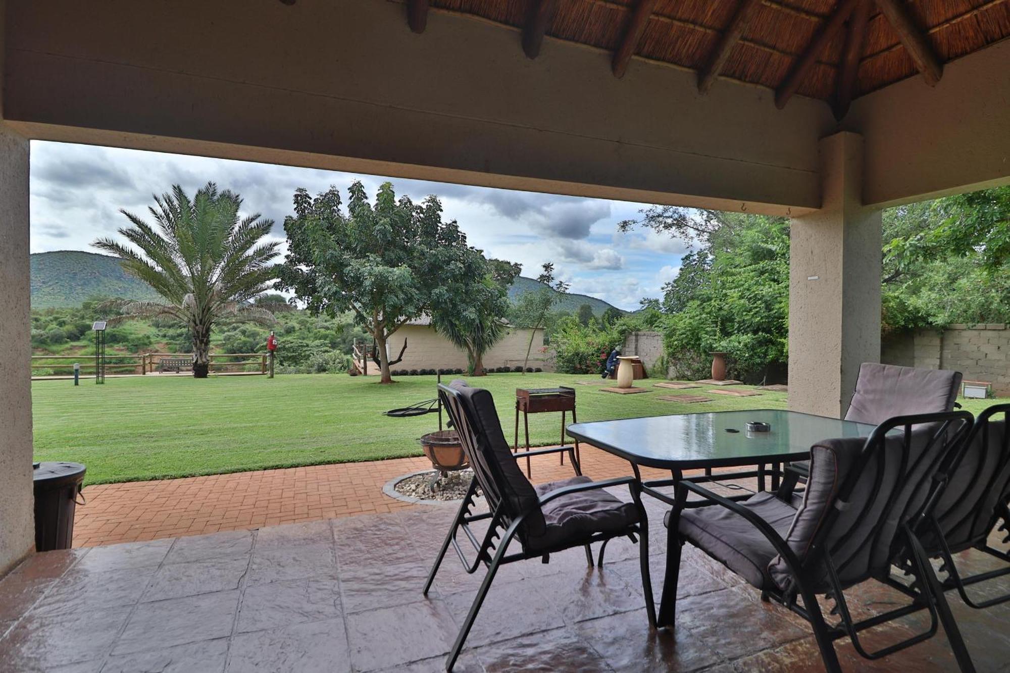 Kruger View Chalets Малелейн Екстериор снимка
