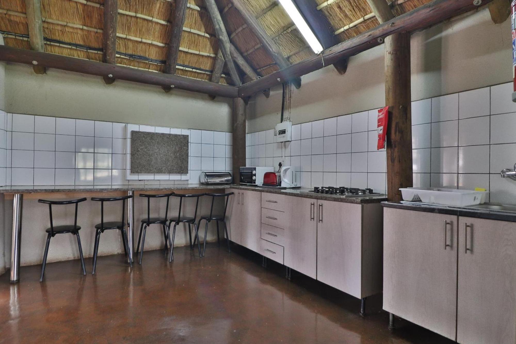Kruger View Chalets Малелейн Екстериор снимка